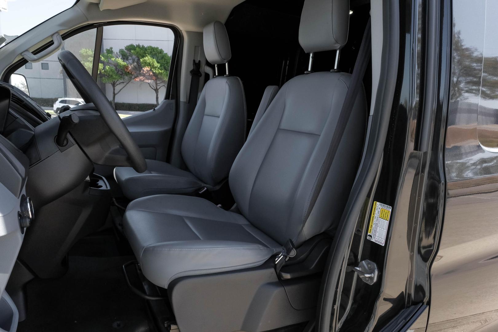 2015 Ford Transit Base photo 3