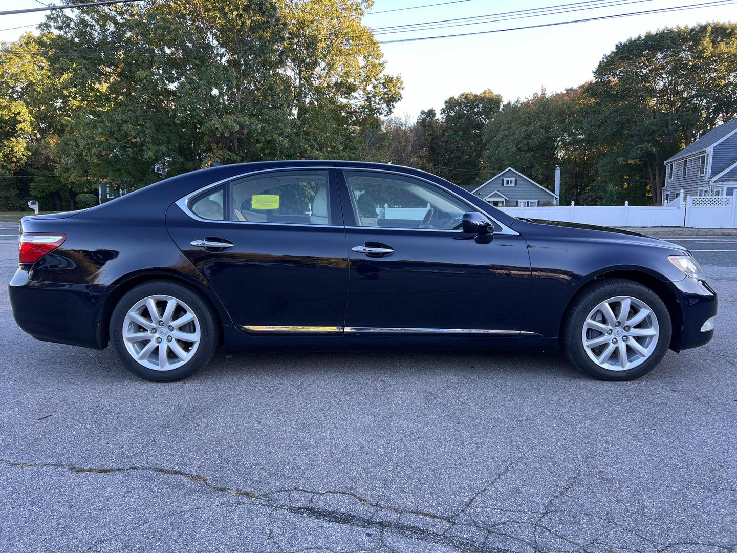 2008 Lexus LS Base photo 6