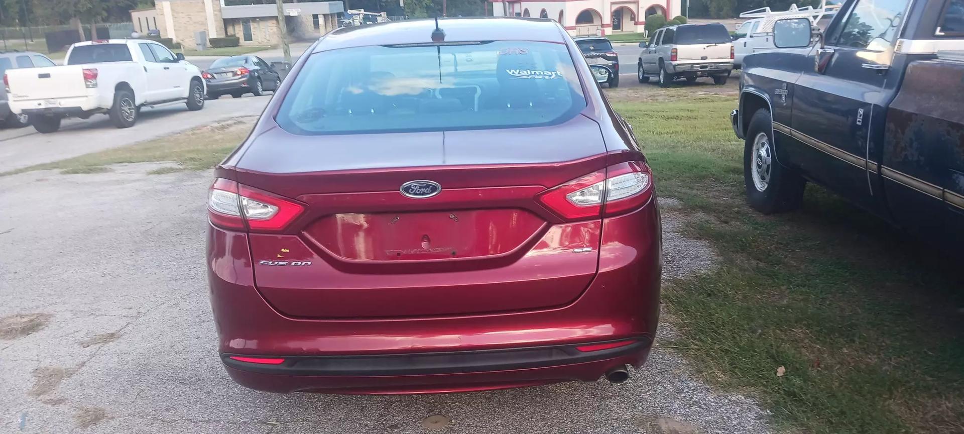 2014 Ford Fusion SE photo 4