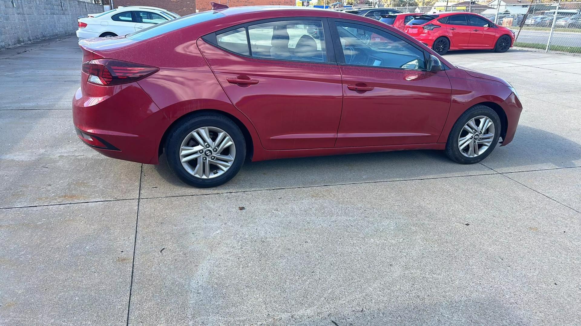 2019 Hyundai Elantra Value Edition photo 14