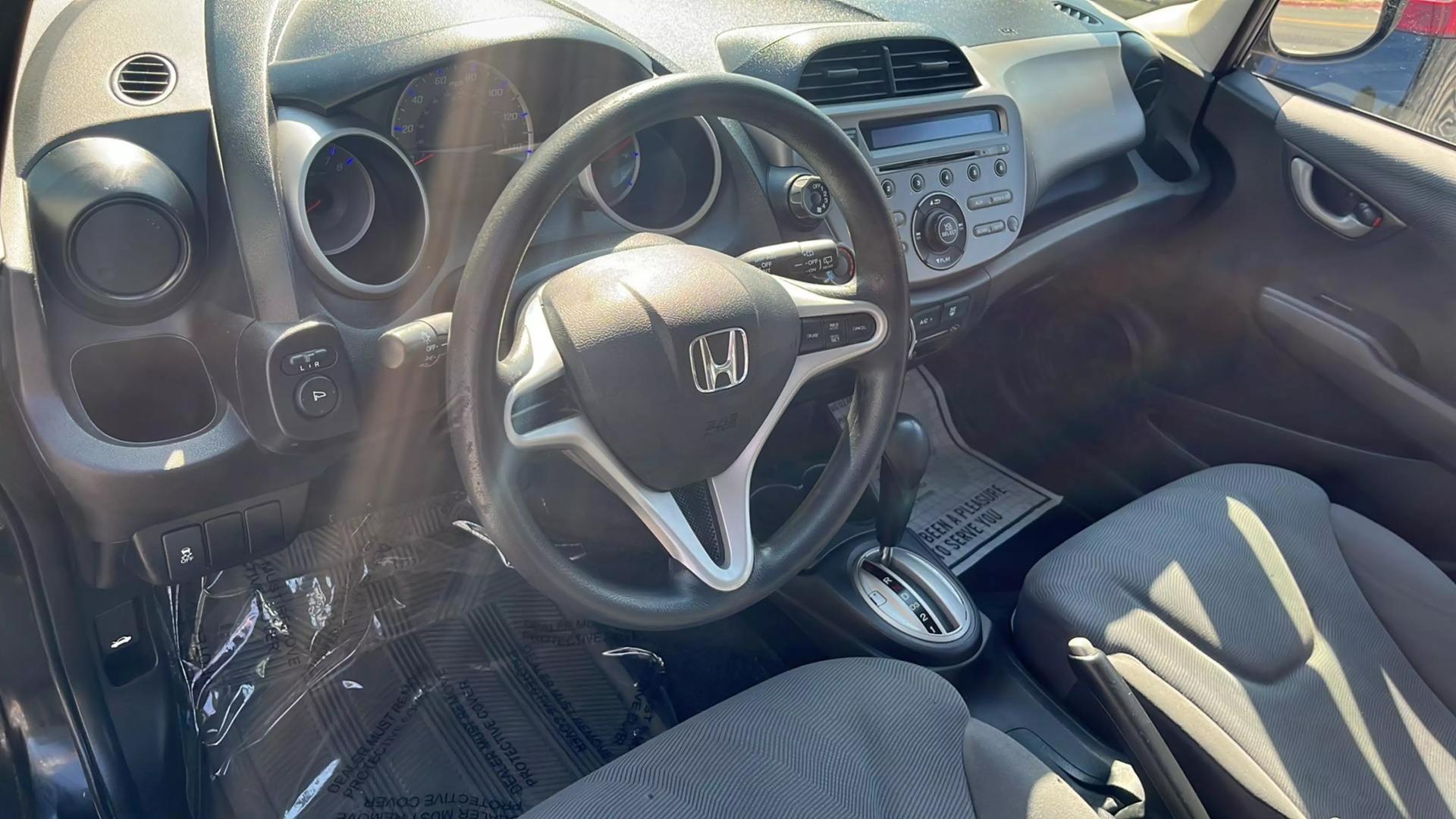 2013 Honda Fit Base photo 17