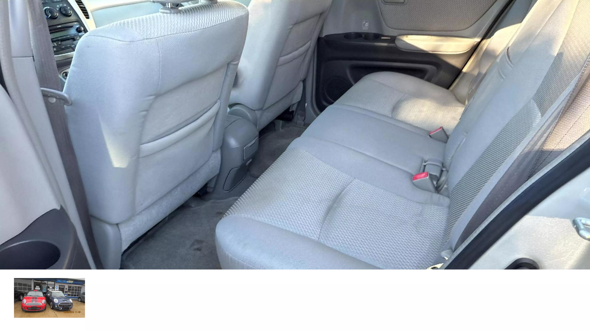 2004 Toyota Highlander Base photo 27