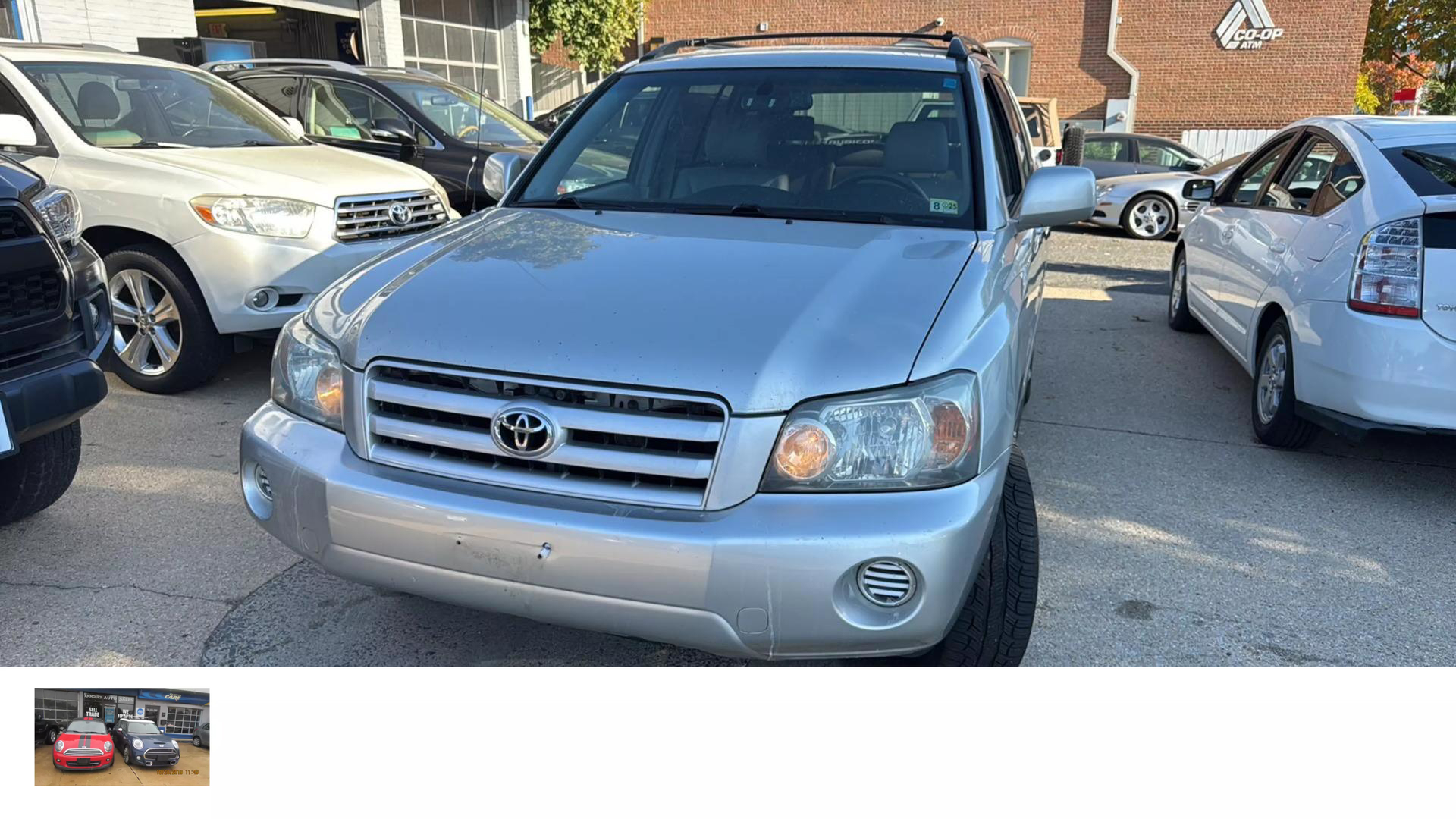 2004 Toyota Highlander Base photo 2