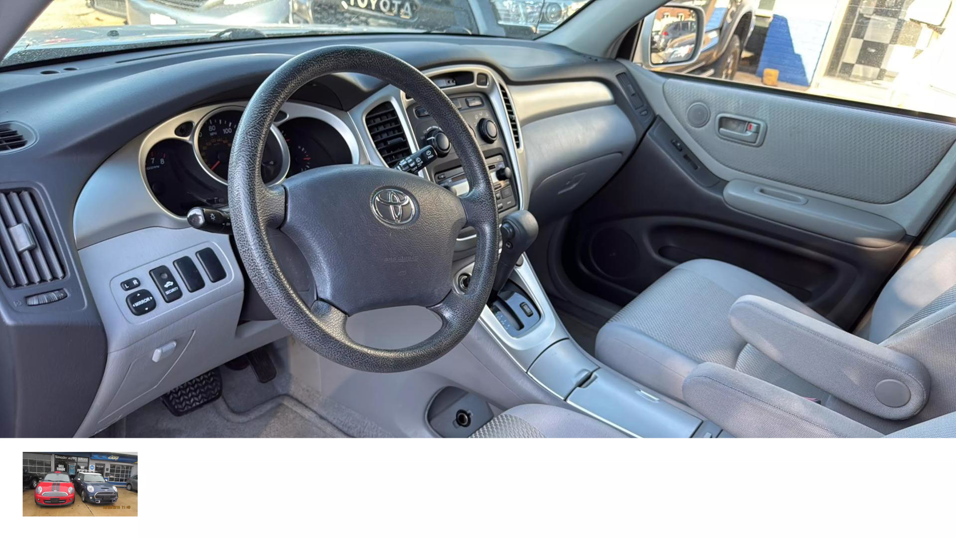 2004 Toyota Highlander Base photo 30