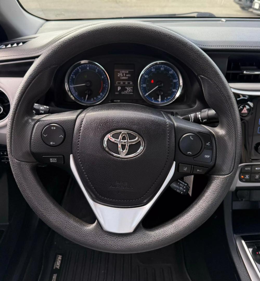 2017 Toyota Corolla LE photo 50