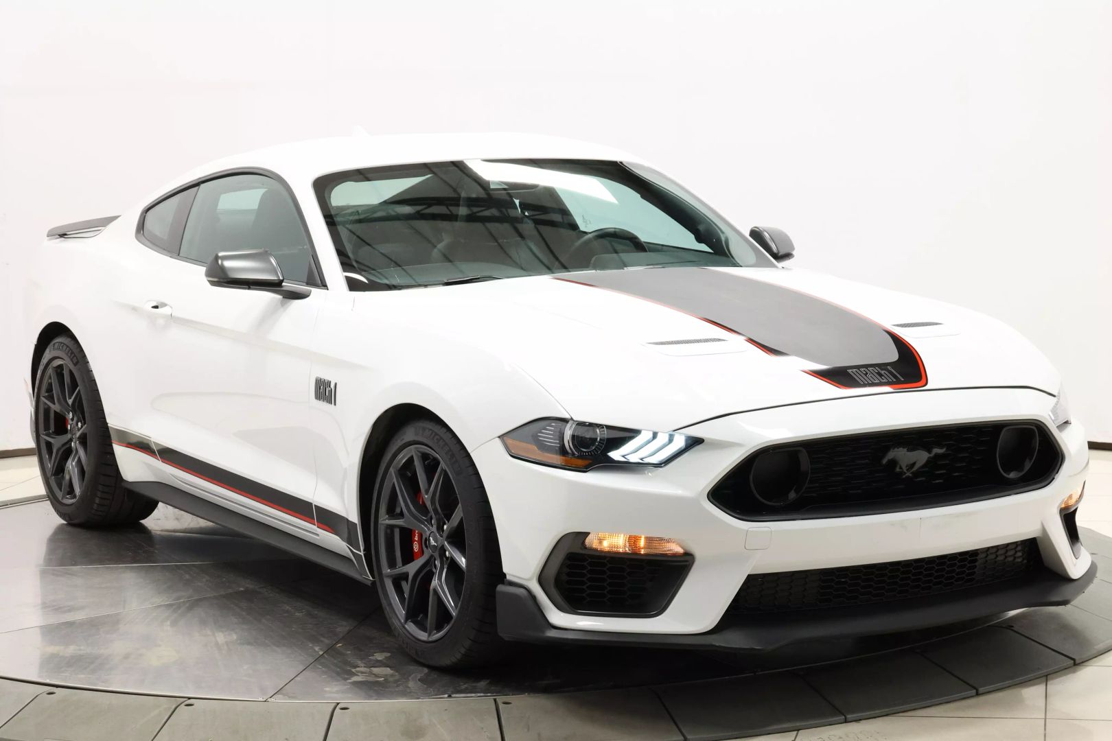 2022 Ford Mustang - Image 78