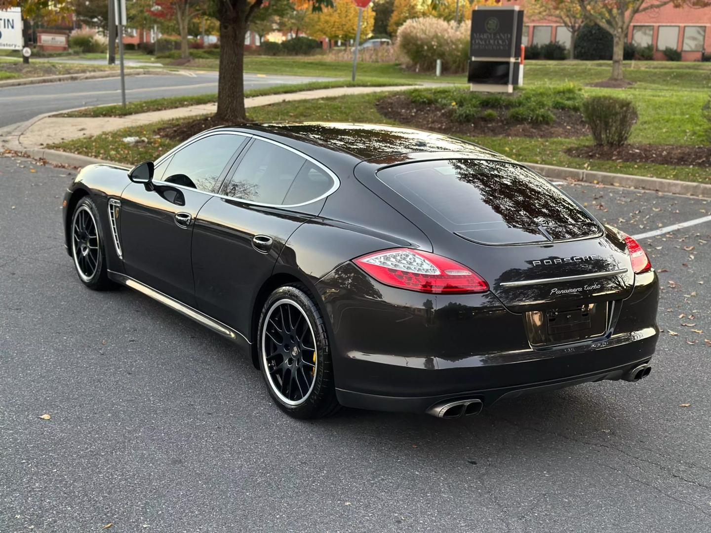 2011 Porsche Panamera Turbo photo 14