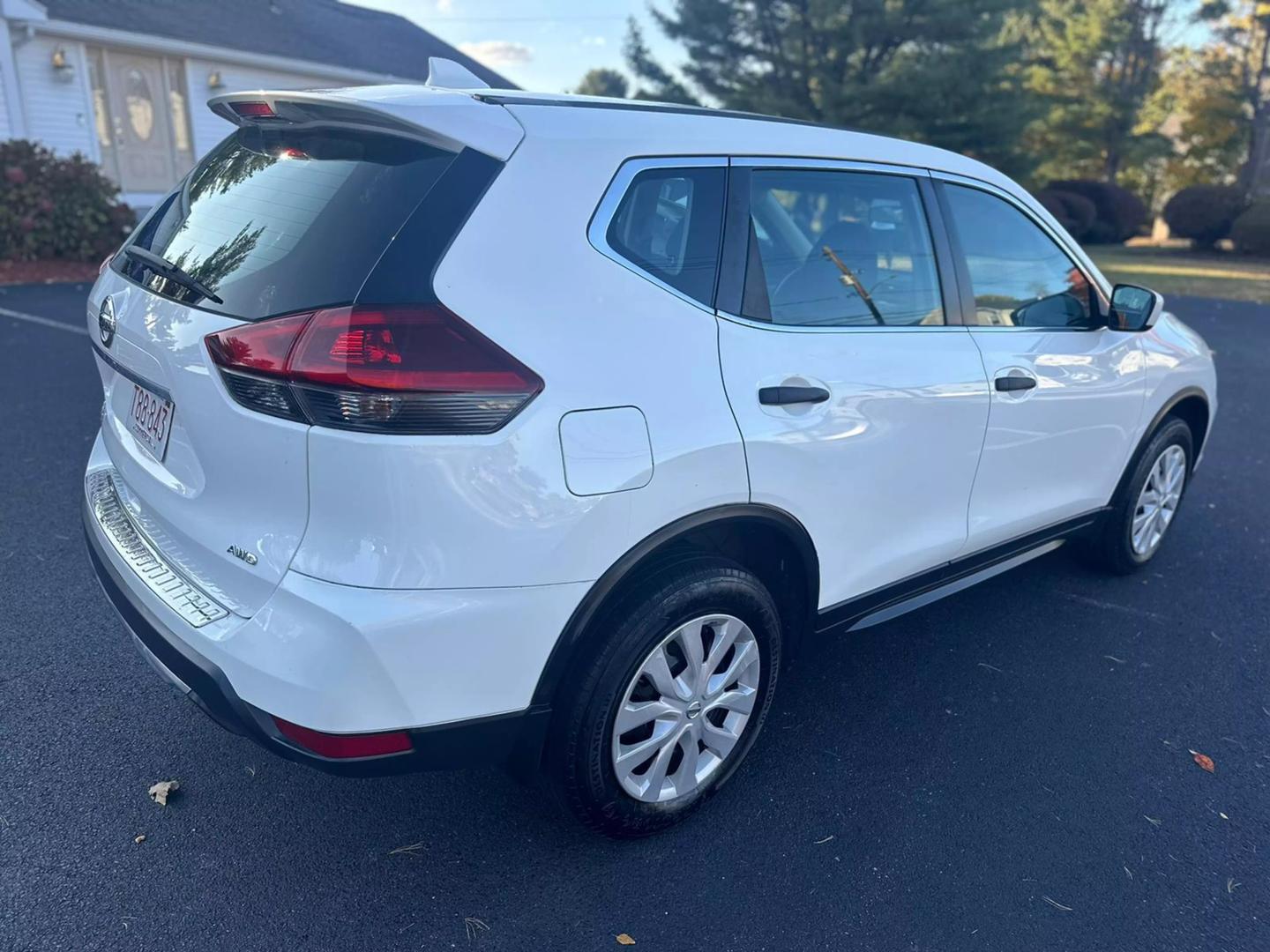 2018 Nissan Rogue S photo 4