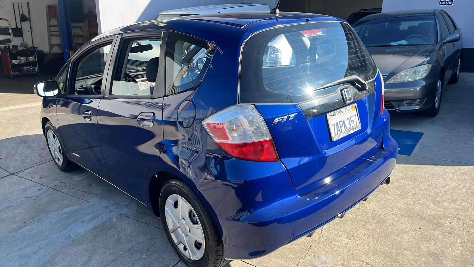 2013 Honda Fit Base photo 5