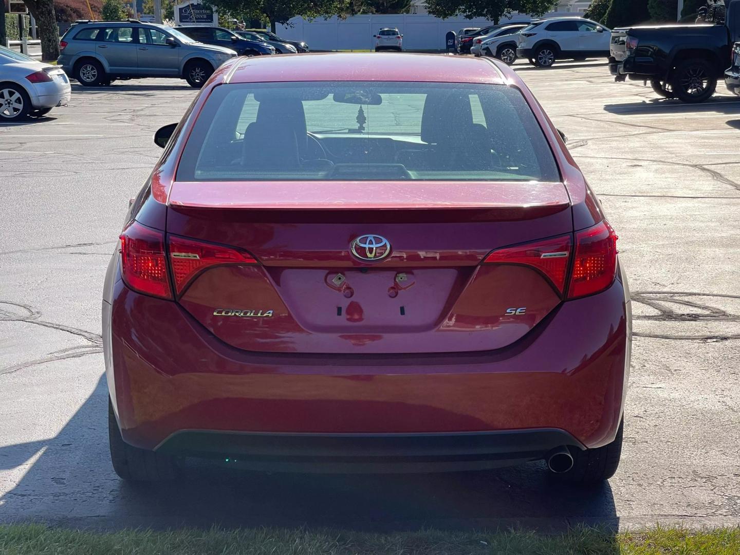 2017 Toyota Corolla SE photo 6