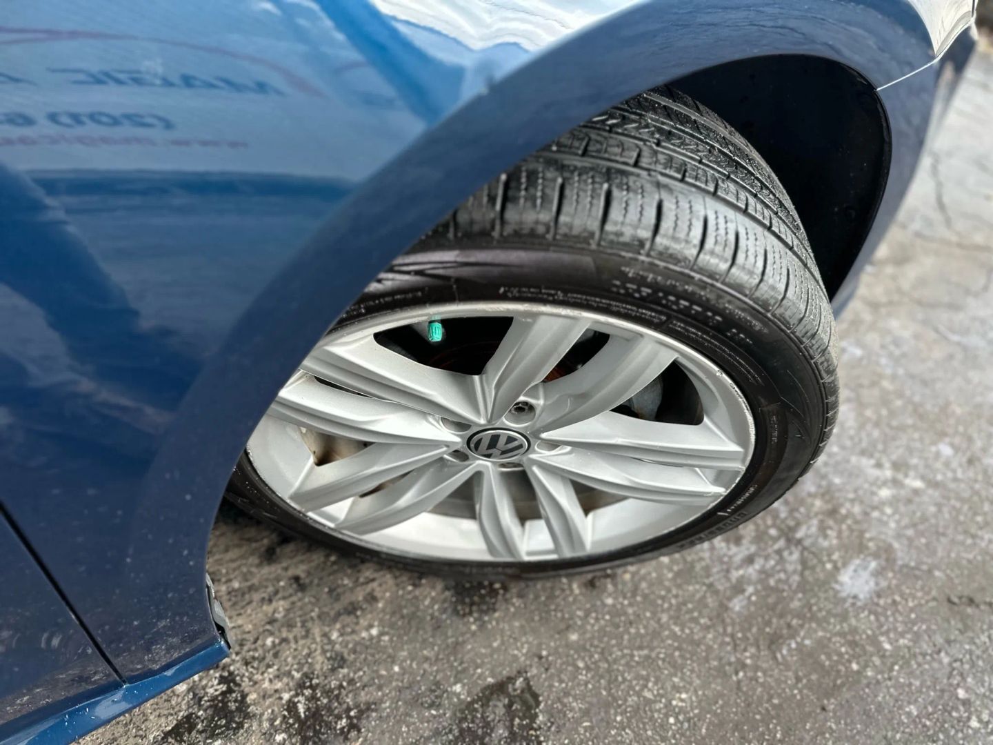 2019 Volkswagen Passat - Image 48