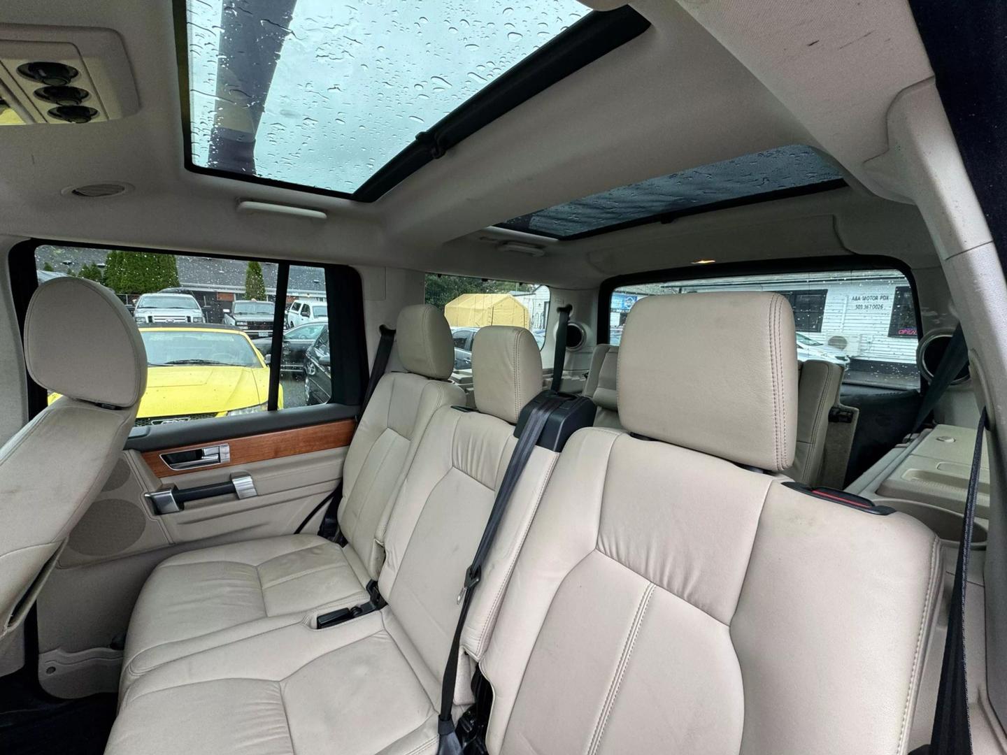 2013 Land Rover LR4 Base photo 14