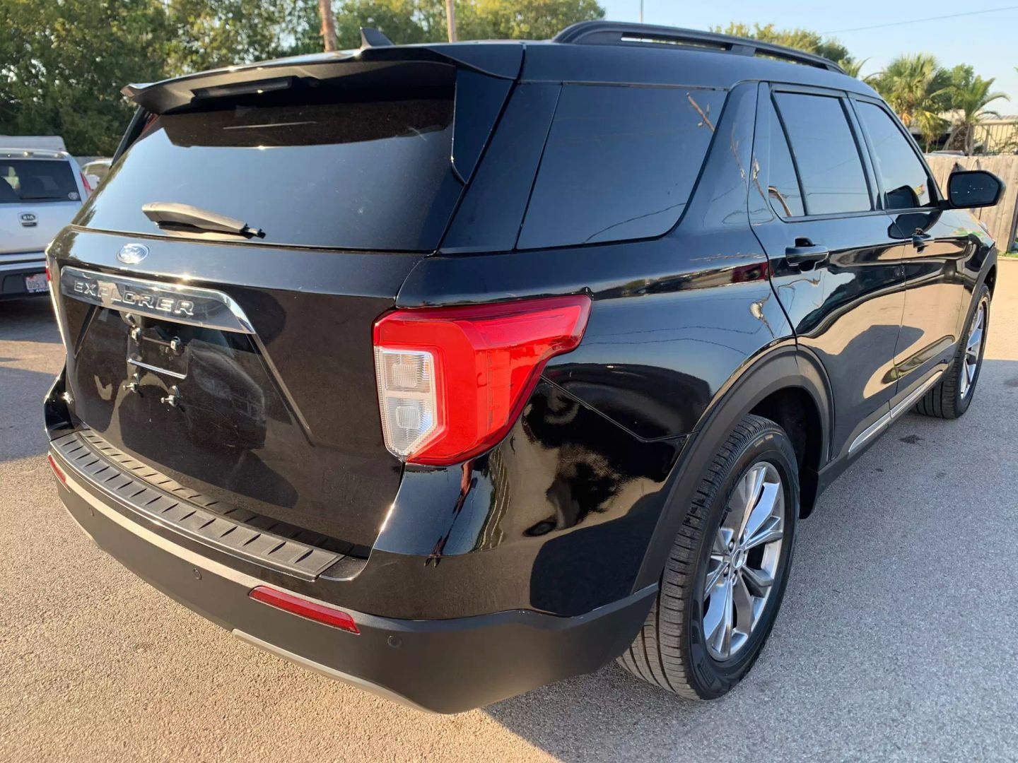 2021 Ford Explorer XLT photo 6