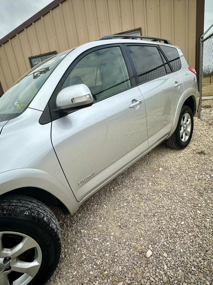 2009 Toyota RAV4 Limited photo 6