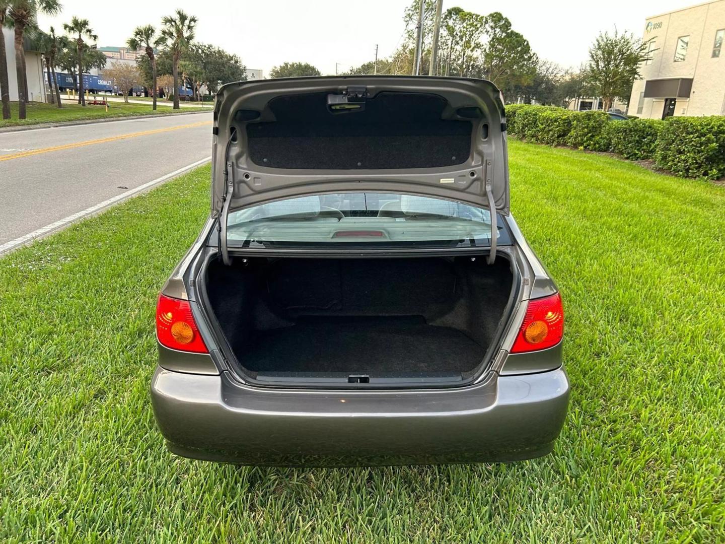 2004 Toyota Corolla CE photo 15