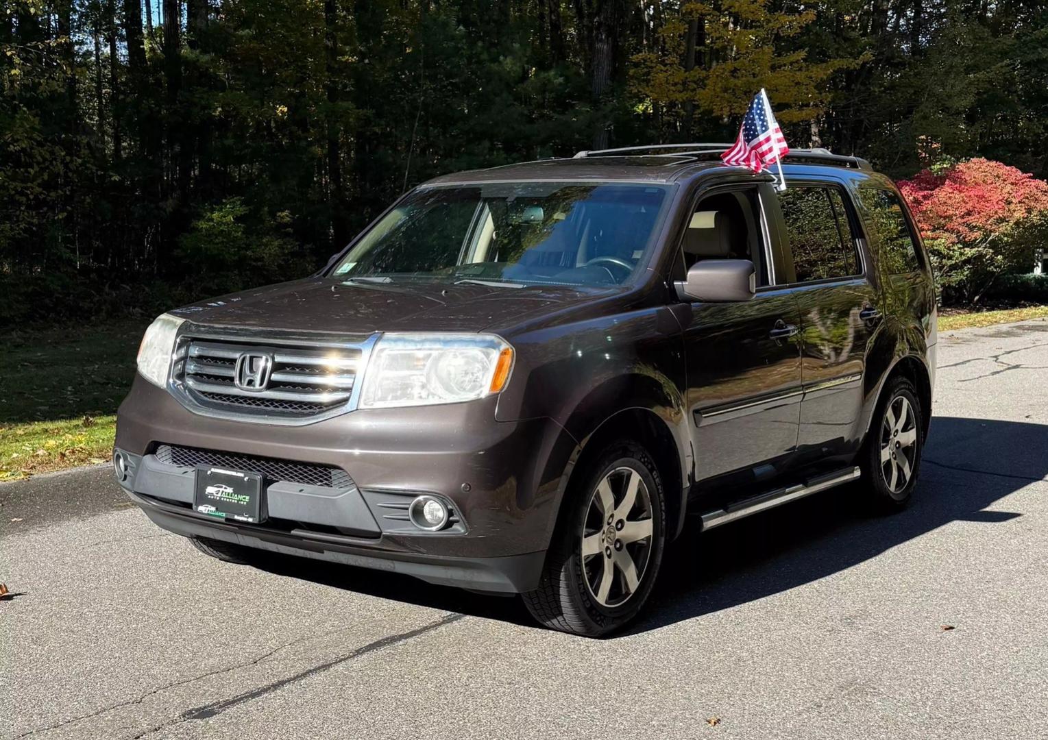 2012 Honda Pilot Touring photo 2