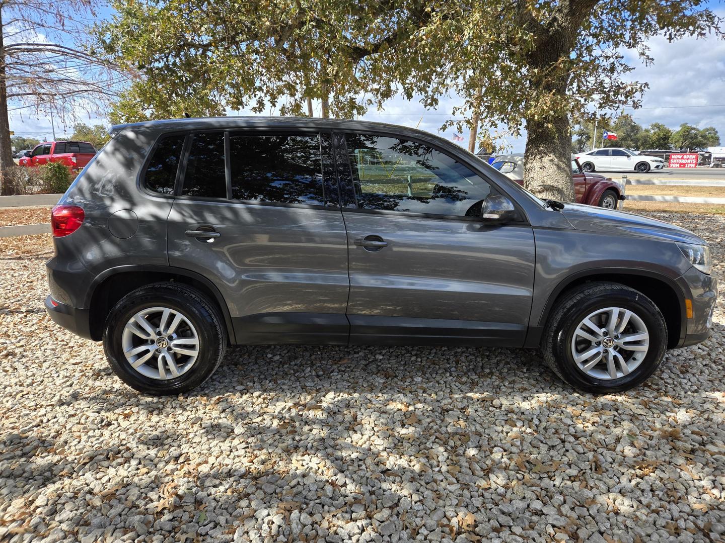 2013 Volkswagen Tiguan S photo 6