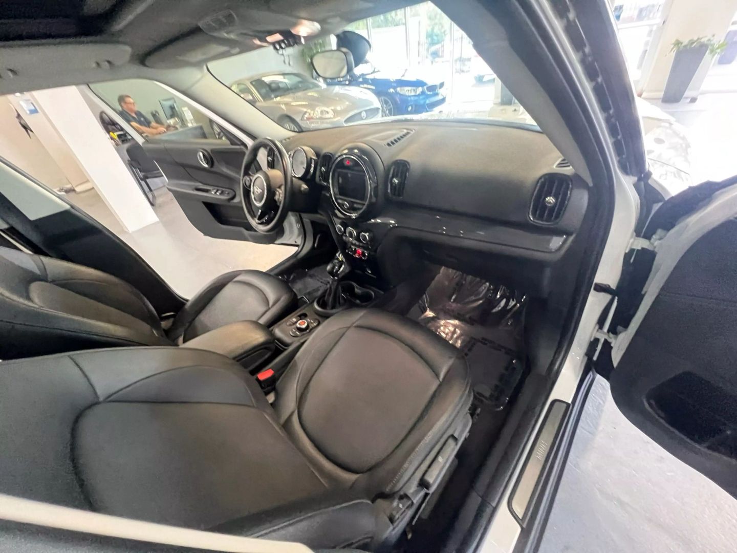 2019 Mini Countryman Cooper Hatchback 4d - Image 30