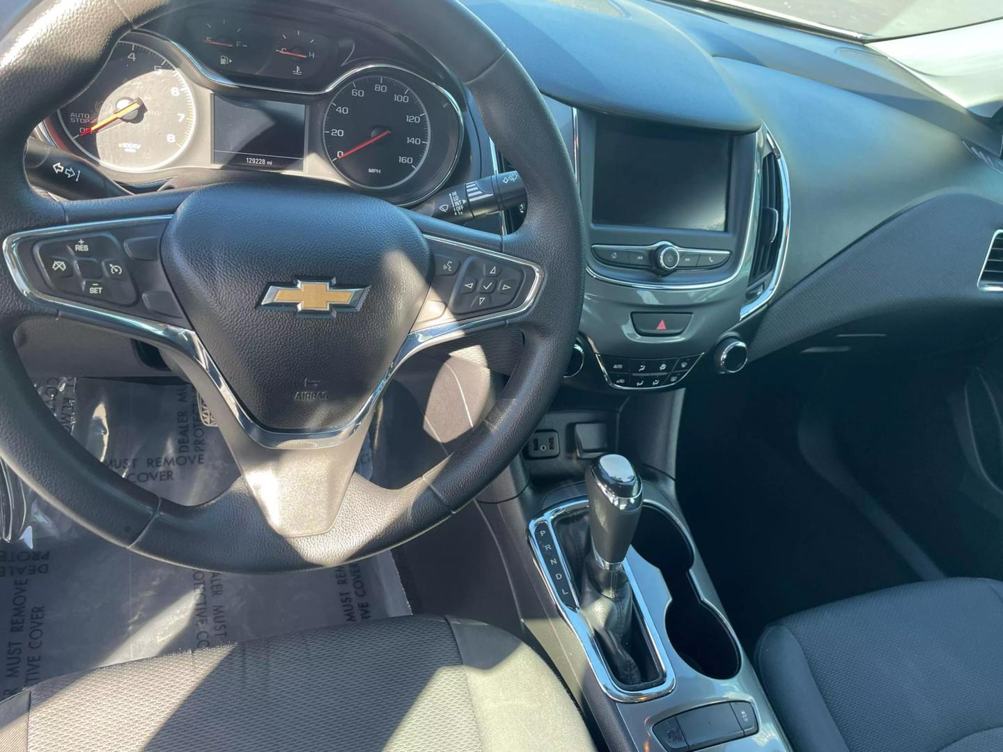 2019 Chevrolet Cruze LT photo 9