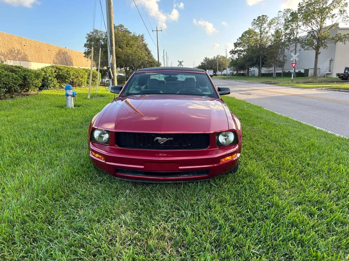 2007 Ford Mustang Premium photo 2