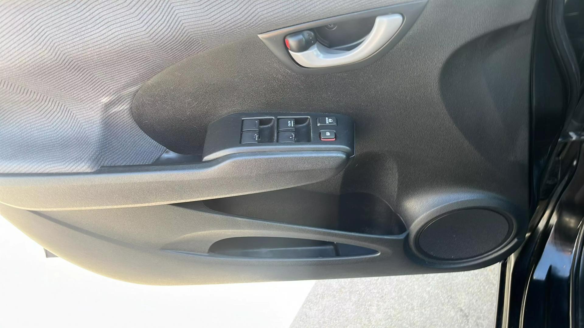 2013 Honda Fit Base photo 20