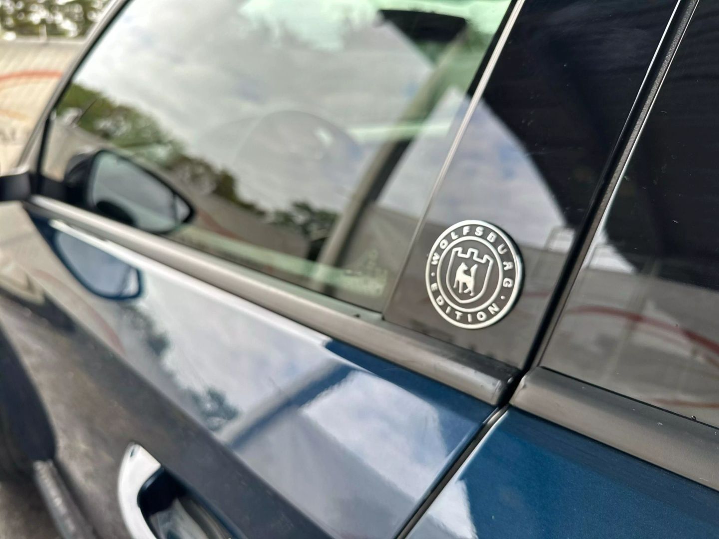 2019 Volkswagen Passat - Image 37
