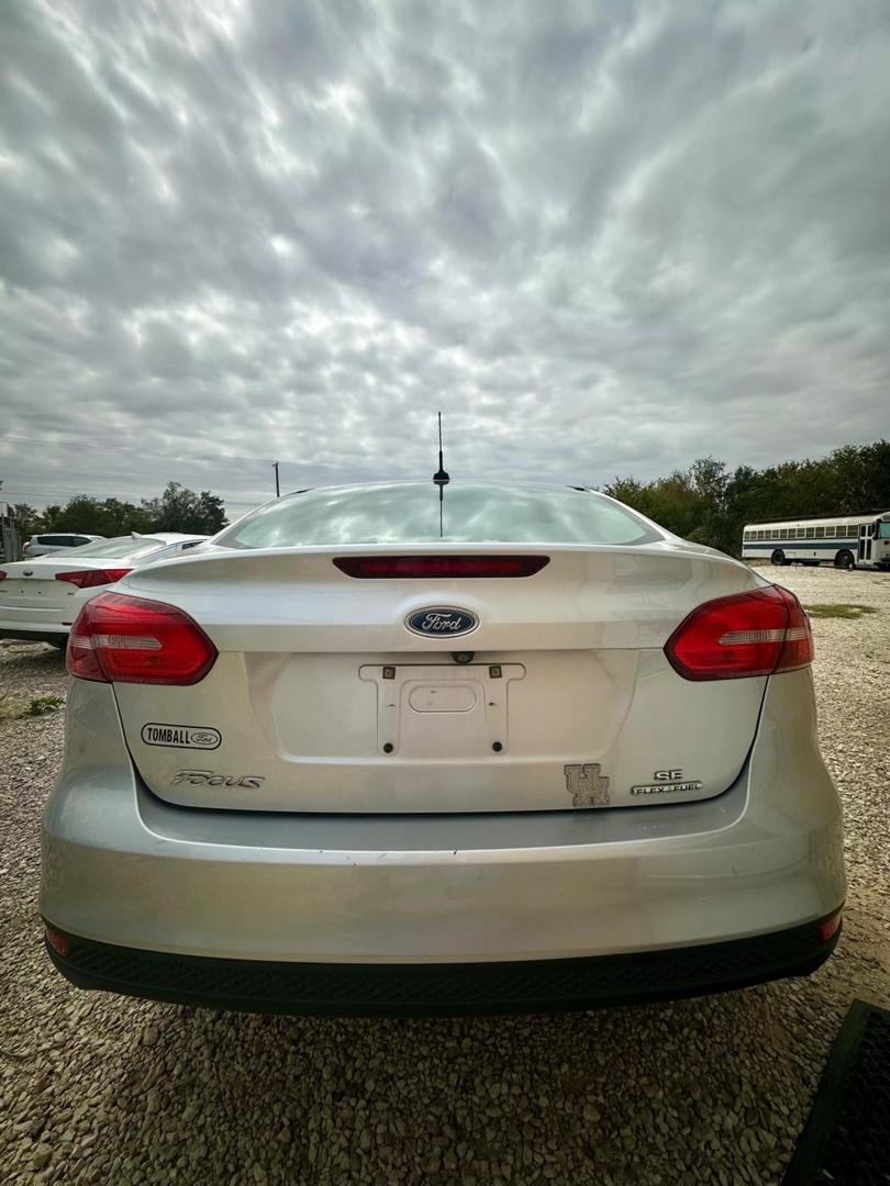 2015 Ford Focus SE photo 8