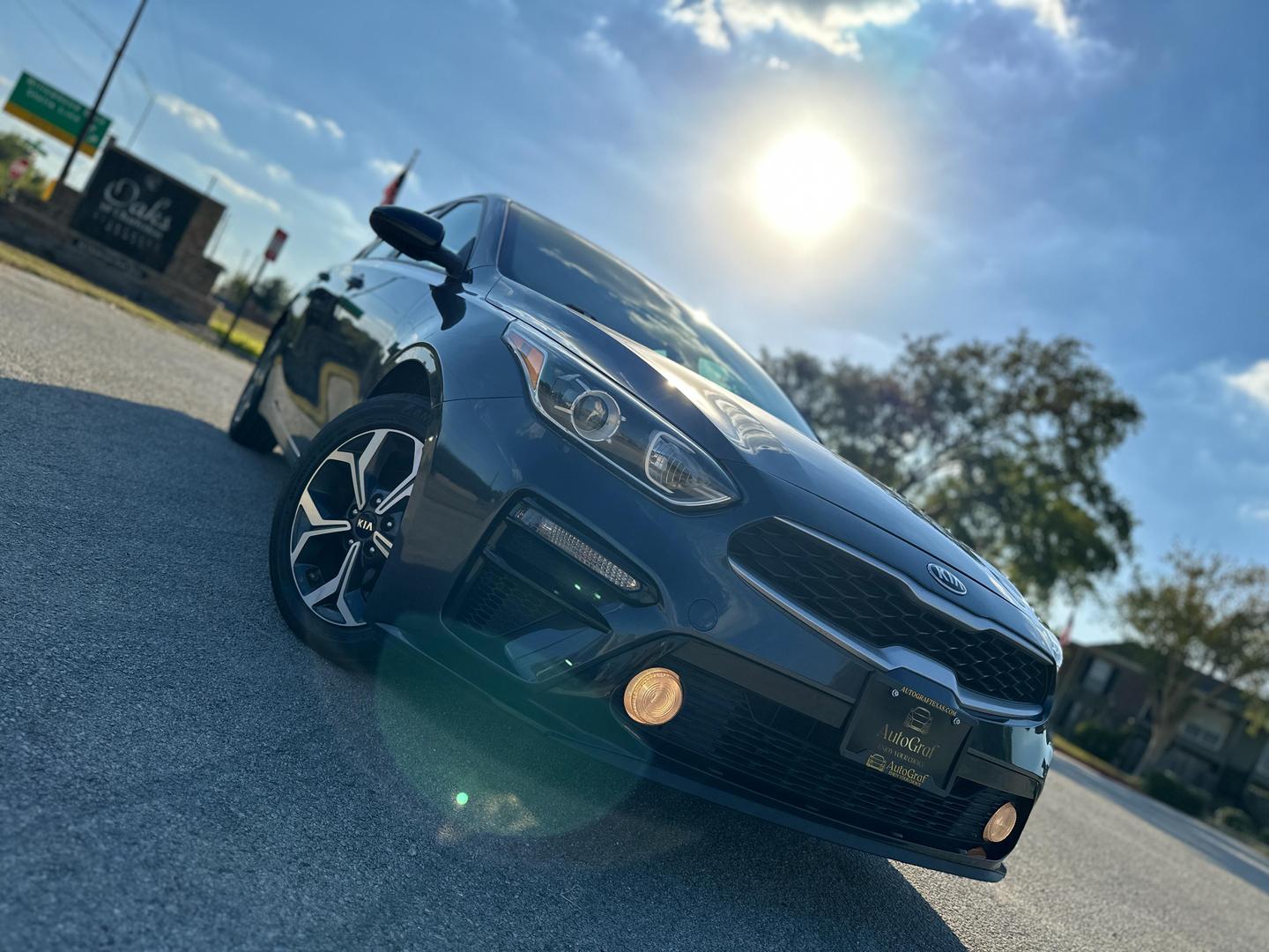 2021 Kia Forte LXS photo 2