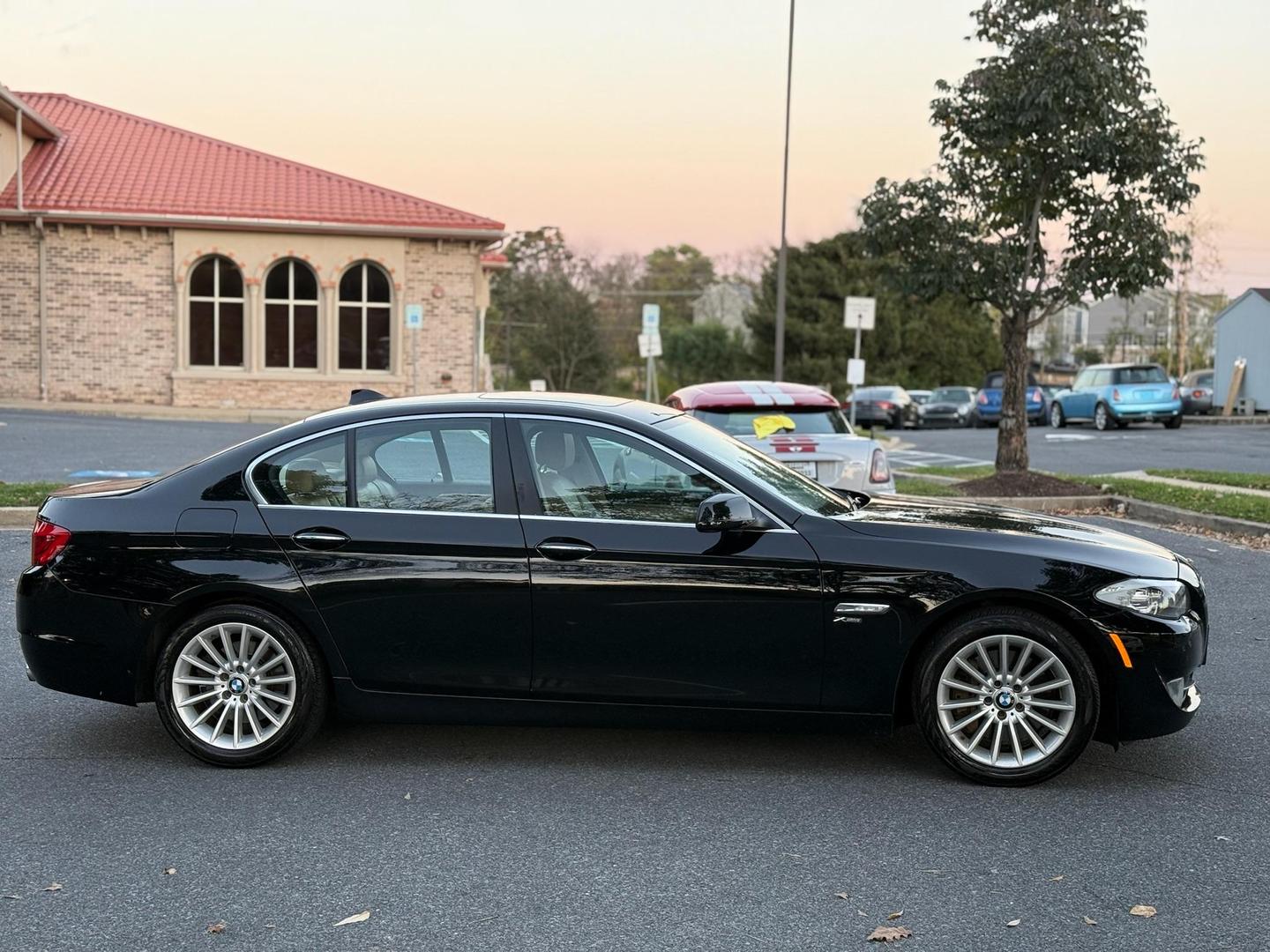 2012 BMW 5 Series 535i photo 8