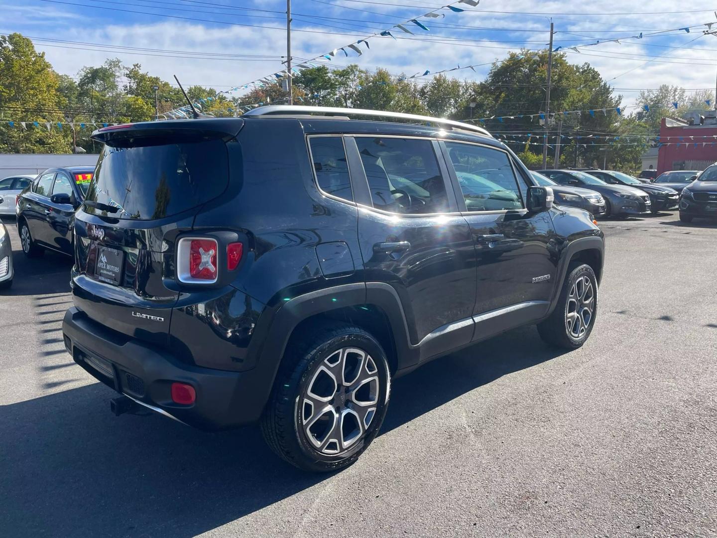 2015 Jeep Renegade Limited photo 25