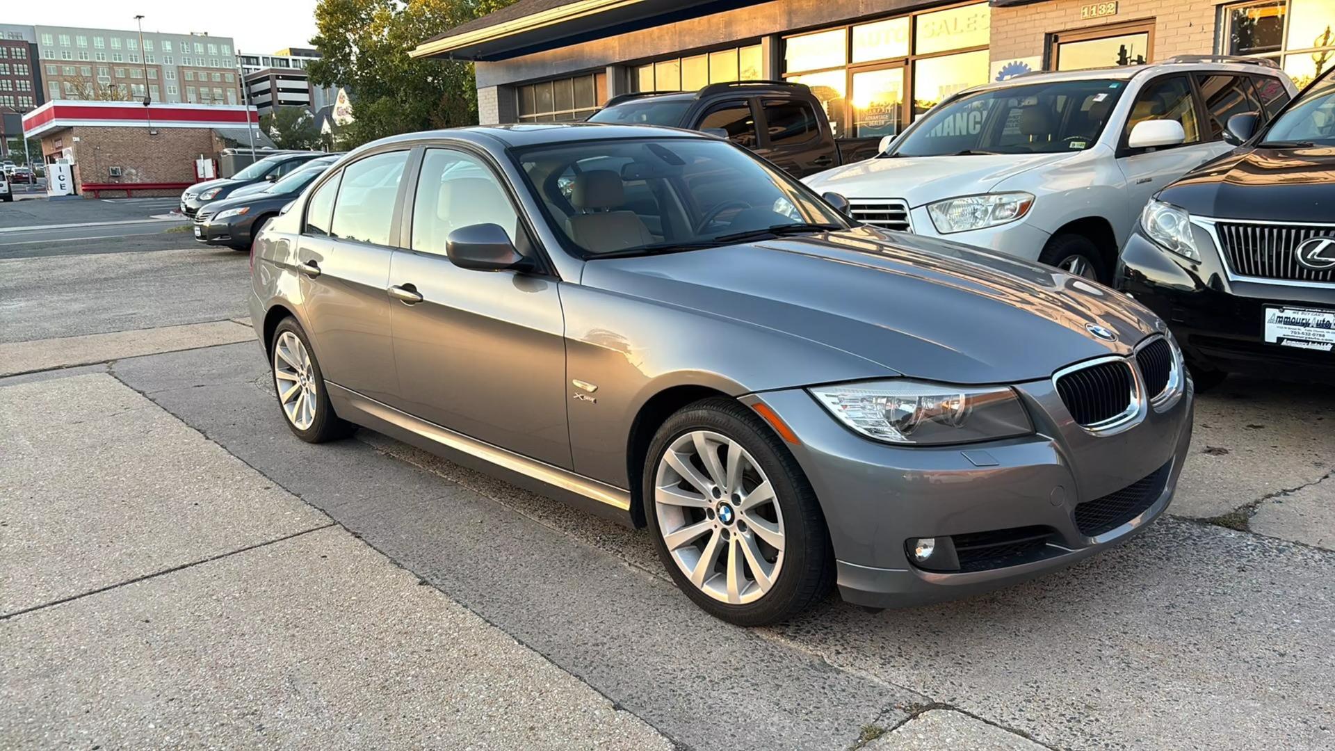 2011 BMW 3 Series 328i photo 7