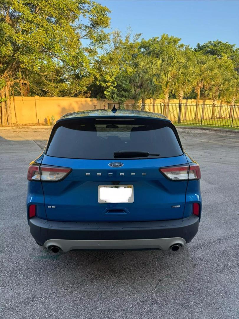 2020 Ford Escape SE photo 6