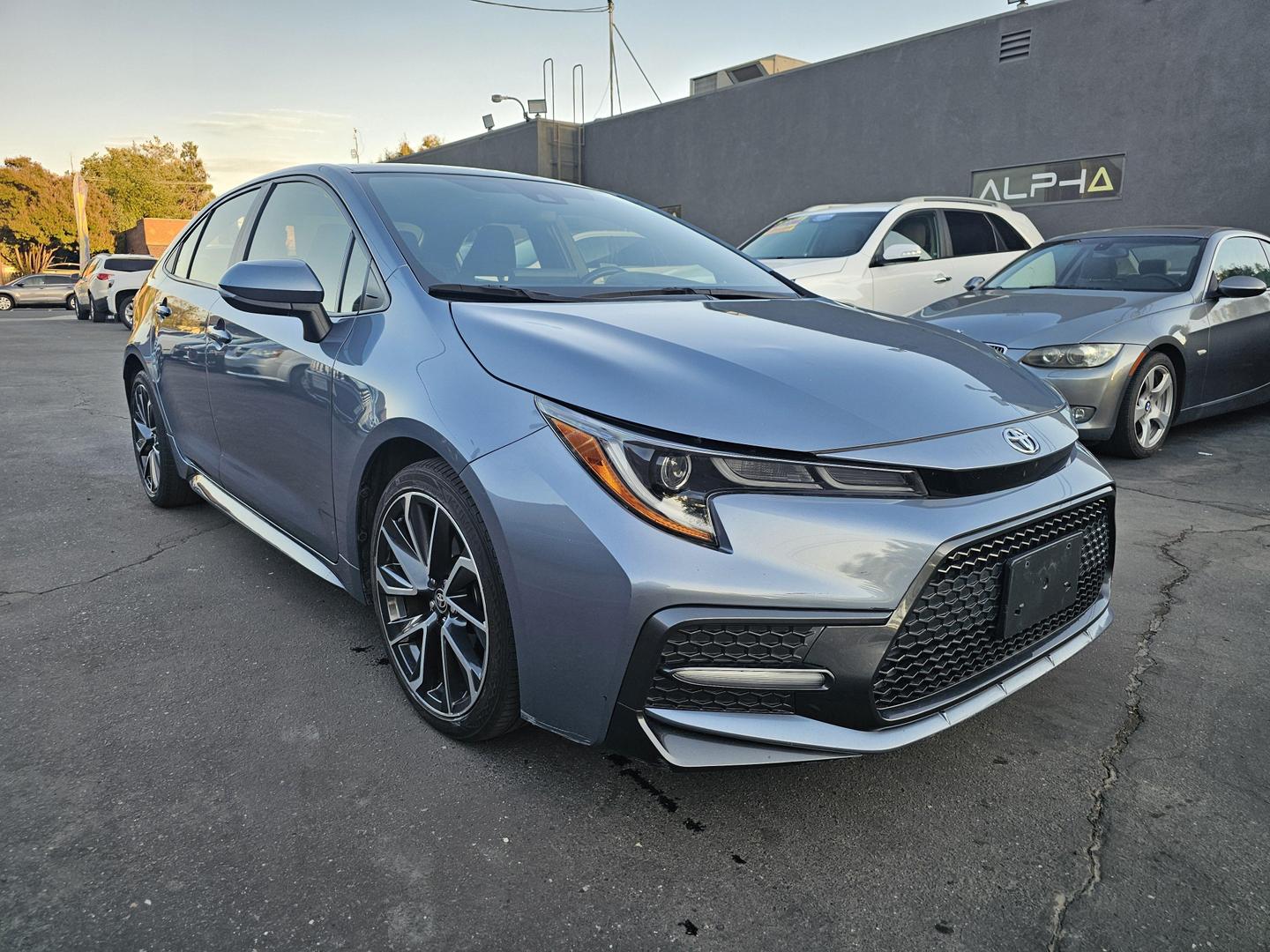 2022 Toyota Corolla SE photo 3