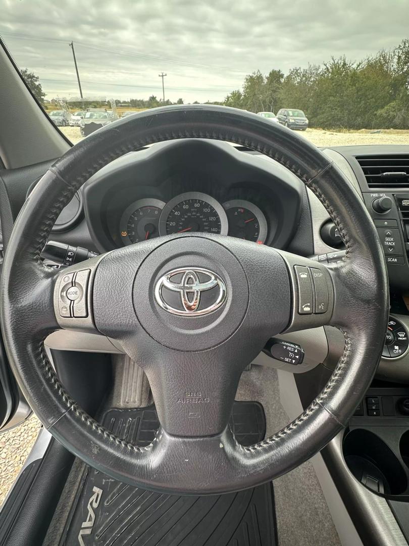 2009 Toyota RAV4 Limited photo 21