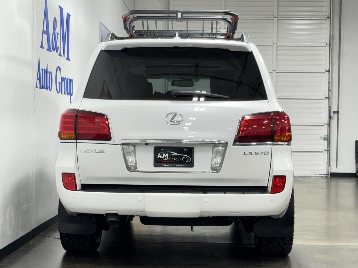 2010 Lexus LX 570 photo 6