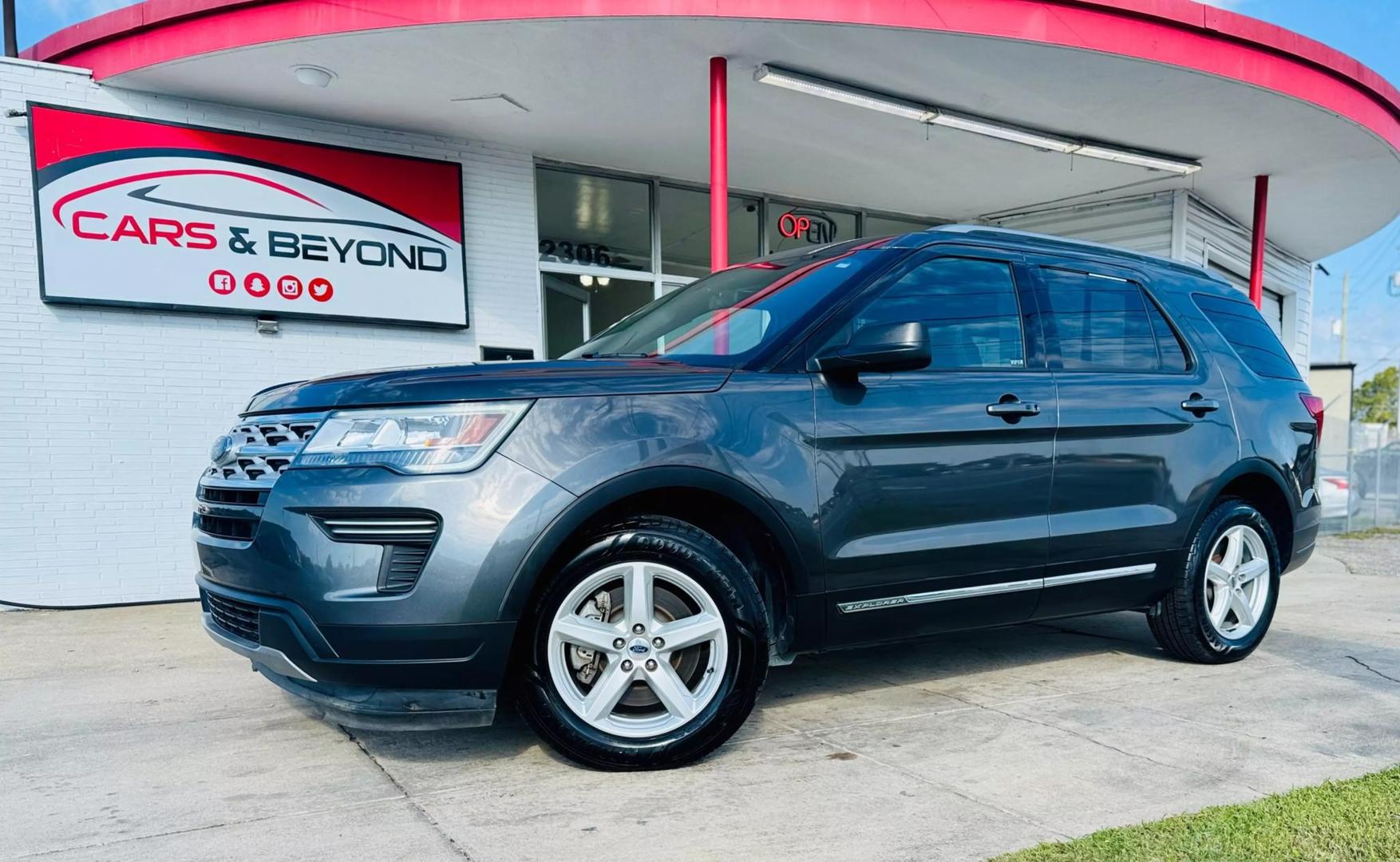 2018 Ford Explorer XLT photo 2