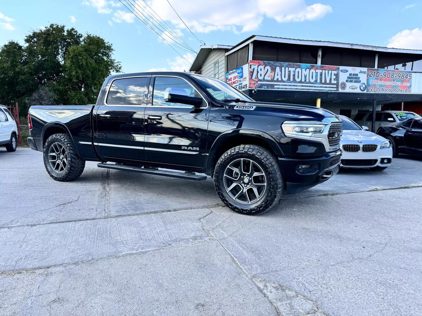 2019 RAM Ram 1500 Pickup Limited photo 9