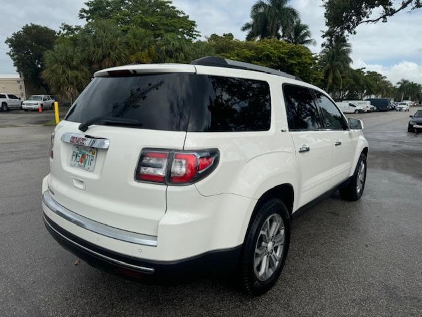 2015 GMC Acadia SLT1 photo 9