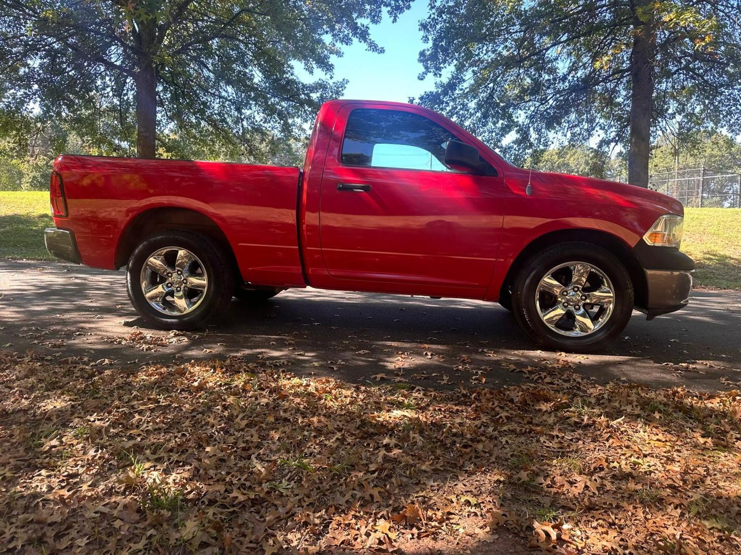 2009 Dodge Ram 1500 Pickup ST photo 4