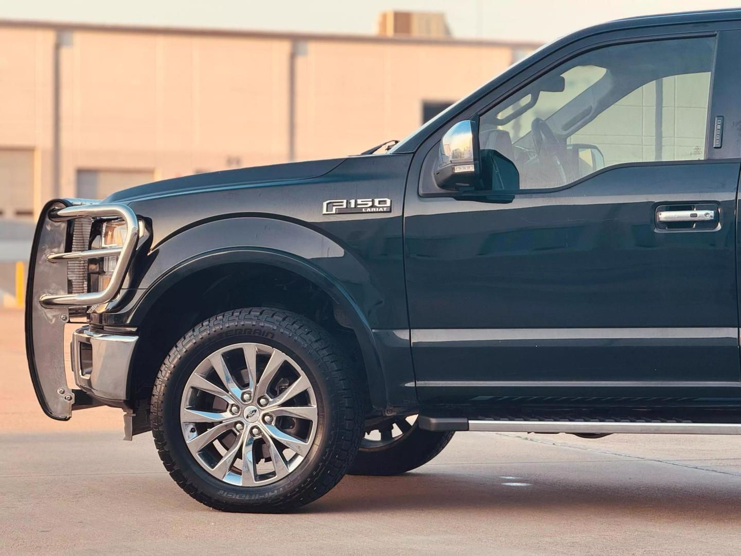 2016 Ford F-150 Lariat photo 10