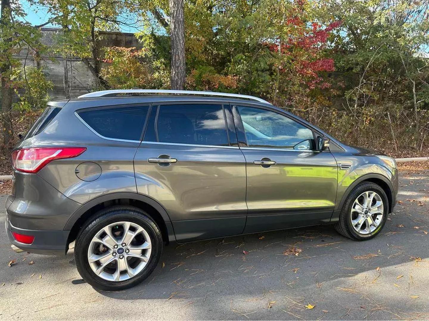 2015 Ford Escape Titanium photo 4