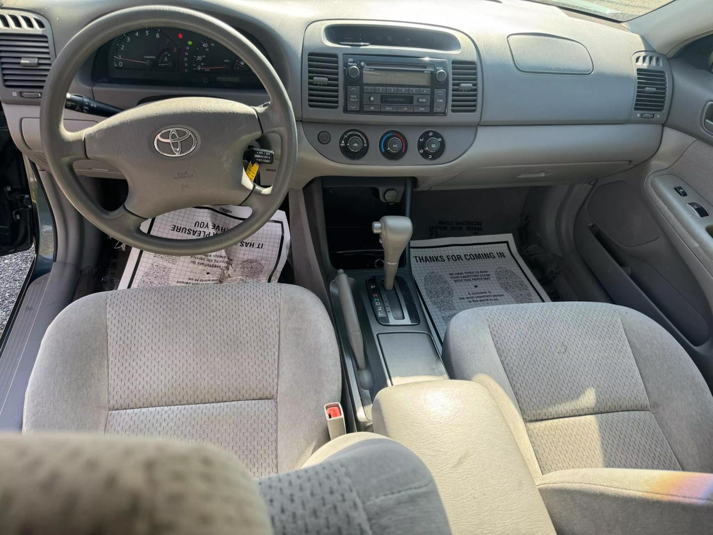 2003 Toyota Camry LE photo 9