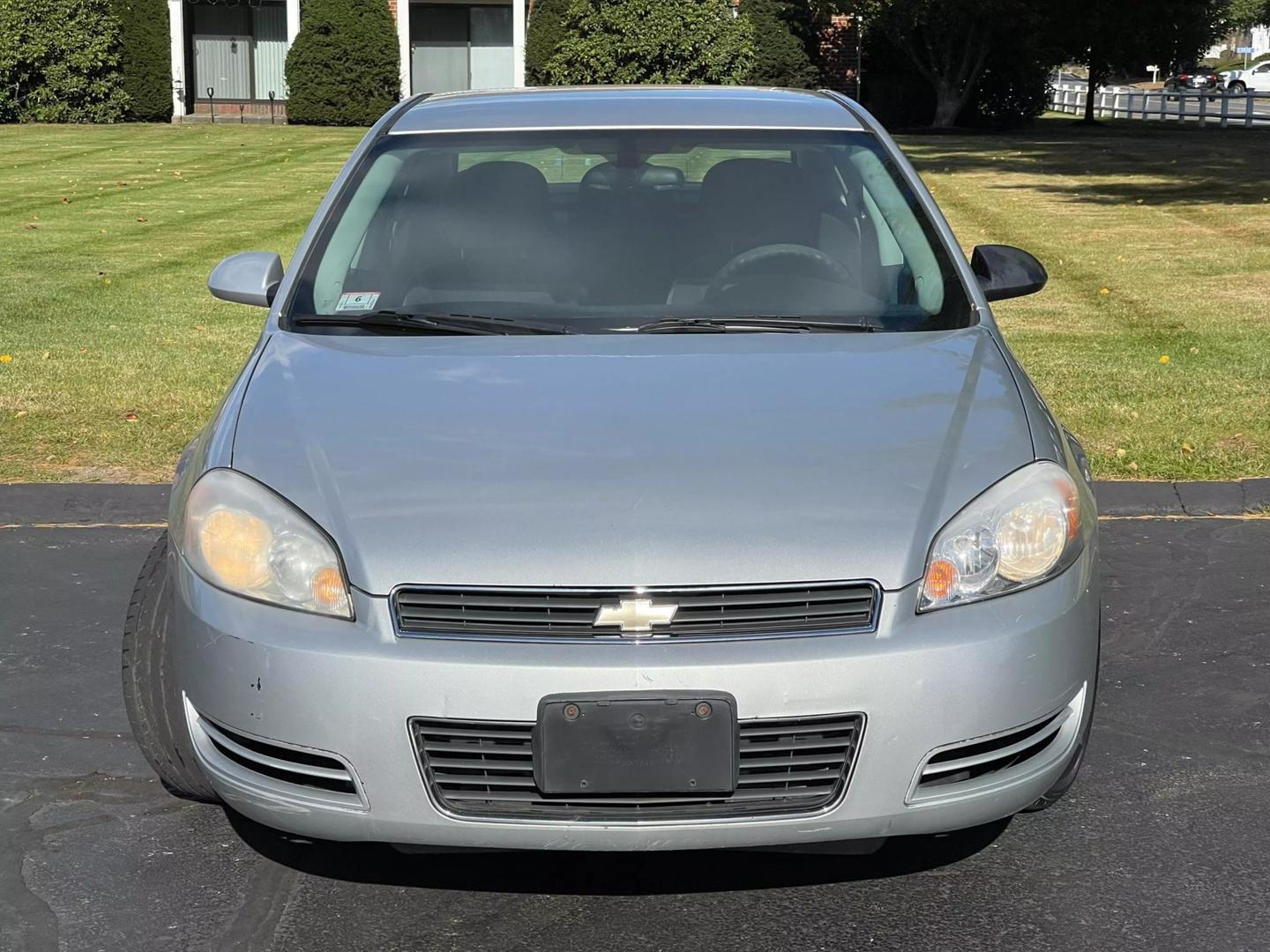 2011 Chevrolet Impala 1FL photo 2