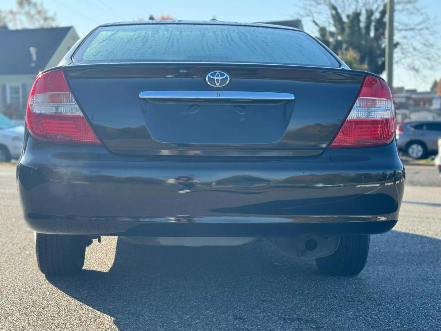 2003 Toyota Camry LE photo 5