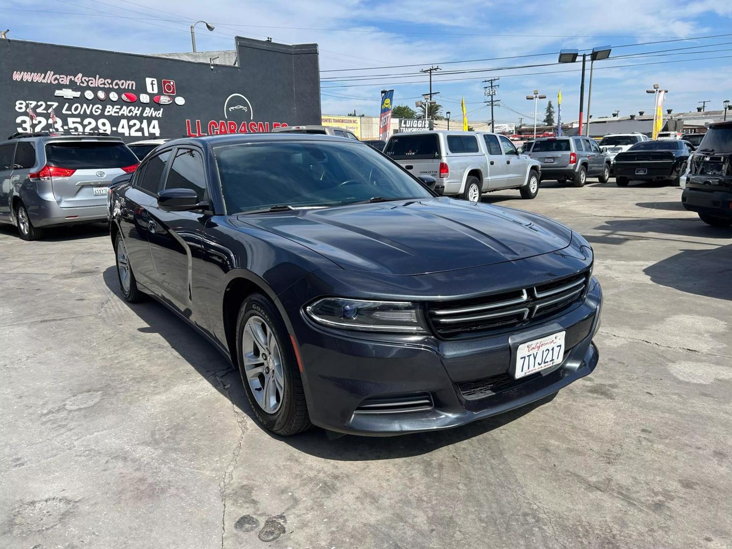 2016 Dodge Charger SE photo 7