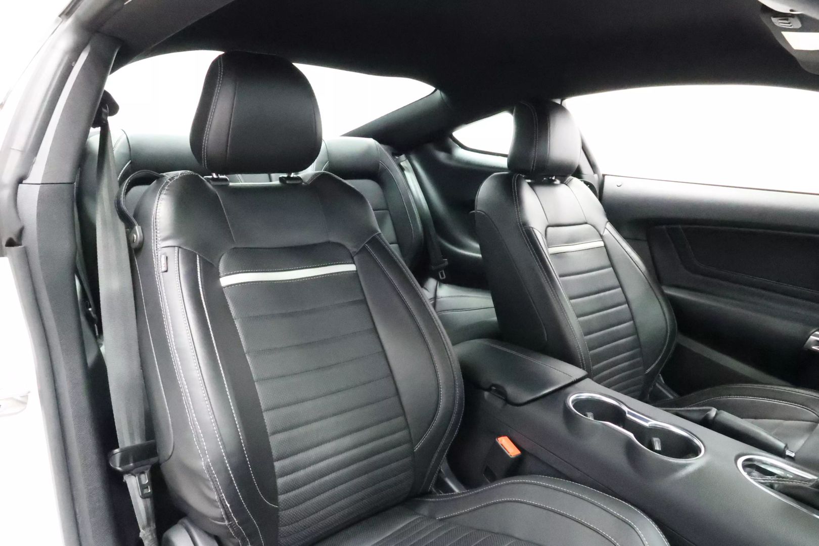 2022 Ford Mustang - Image 69