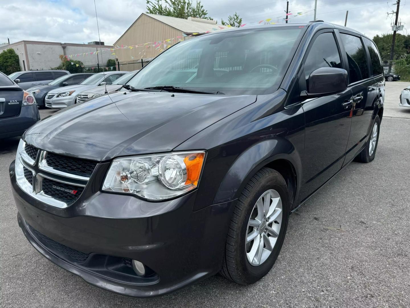 2019 Dodge Grand Caravan SXT photo 3