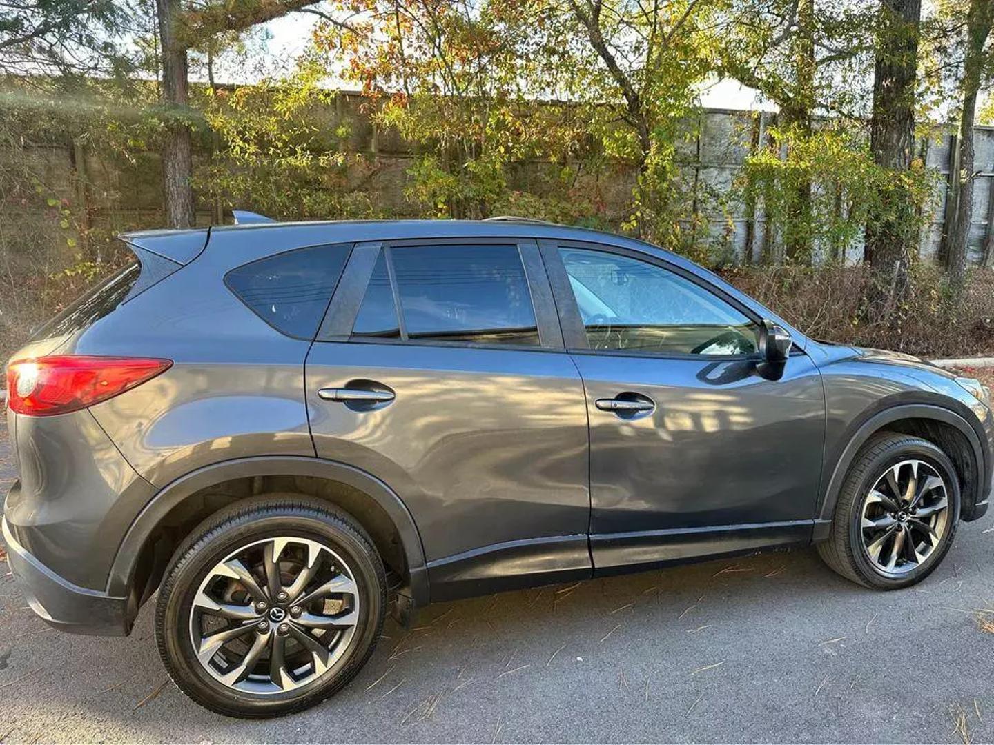 2016 Mazda CX-5 Grand Touring photo 4