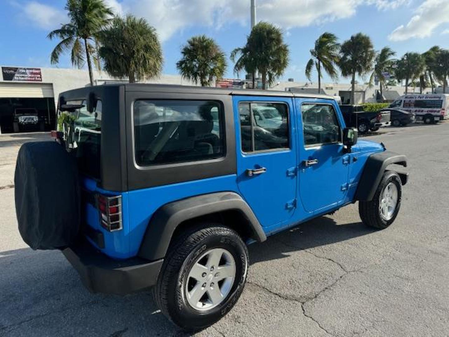 2011 Jeep Wrangler Unlimited Sport photo 6