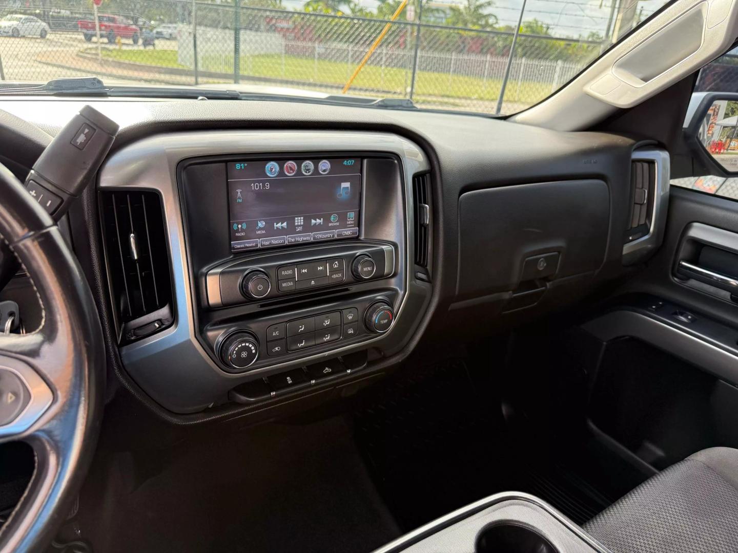 2018 Chevrolet Silverado 1500 LT photo 10